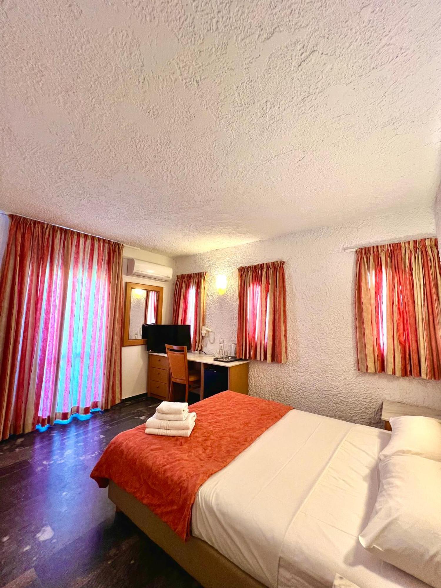 Karteros Hotel Kültér fotó
